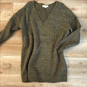 Treasure & Bond Green V-Neck Sweater Relaxed Fit